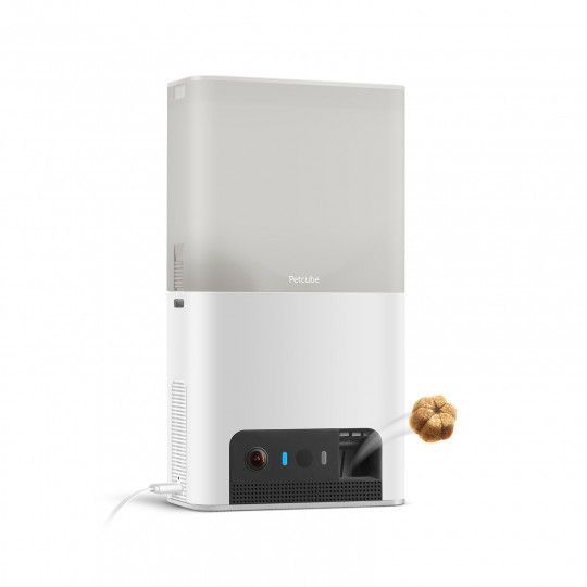 petcube-bites2lite-treat-dispenser (1).jpg